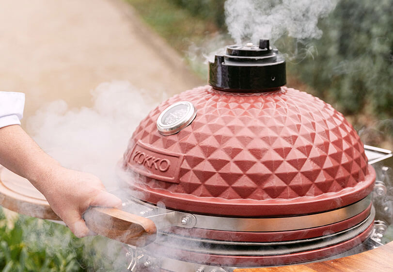 Kamado Kokko en céramique illustrant la qualité de fabrication et la garantie fabricant.