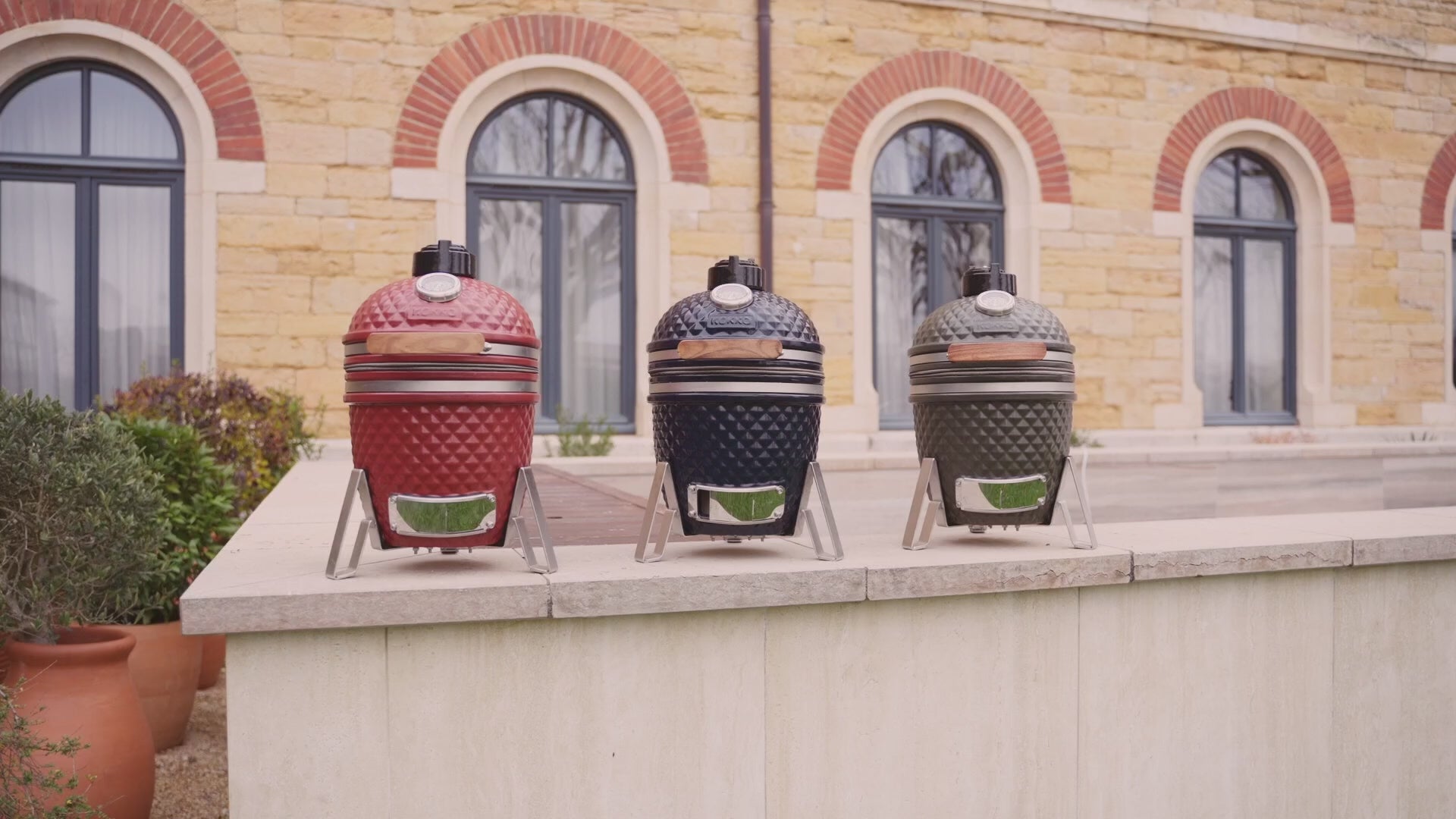 Charger la vidéo : Découvrez le kamado barbecue Kokko Nouvelle Edition
